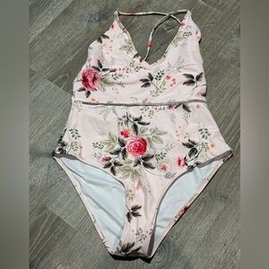 Cupshe Swimsuit / Light Pink Floral